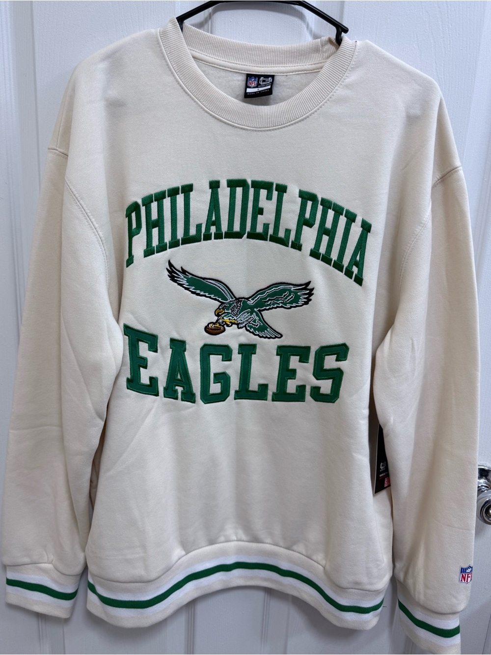 NWT NFL Philadelphia Eagles 🦅 Cream Crewneck Sweatshirt, Size Large